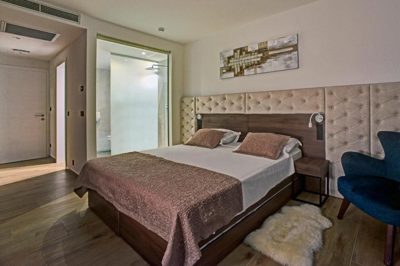 Hotel Scala D'Oro Vodice Exterior foto