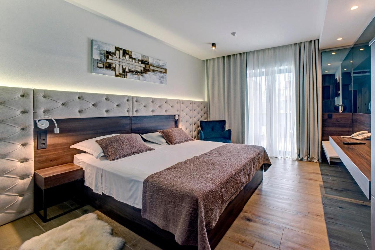 Hotel Scala D'Oro Vodice Exterior foto