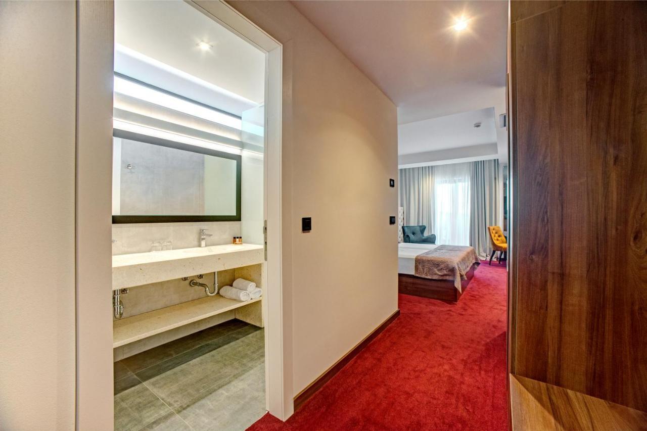 Hotel Scala D'Oro Vodice Exterior foto