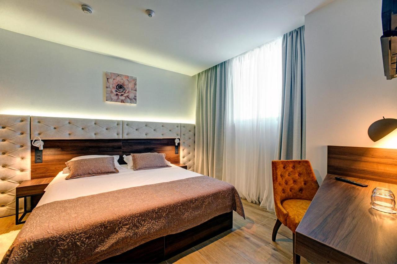 Hotel Scala D'Oro Vodice Exterior foto