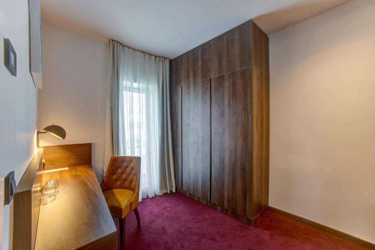 Hotel Scala D'Oro Vodice Exterior foto