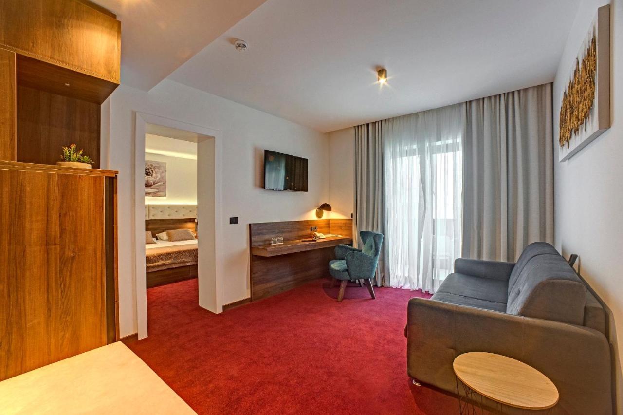 Hotel Scala D'Oro Vodice Exterior foto