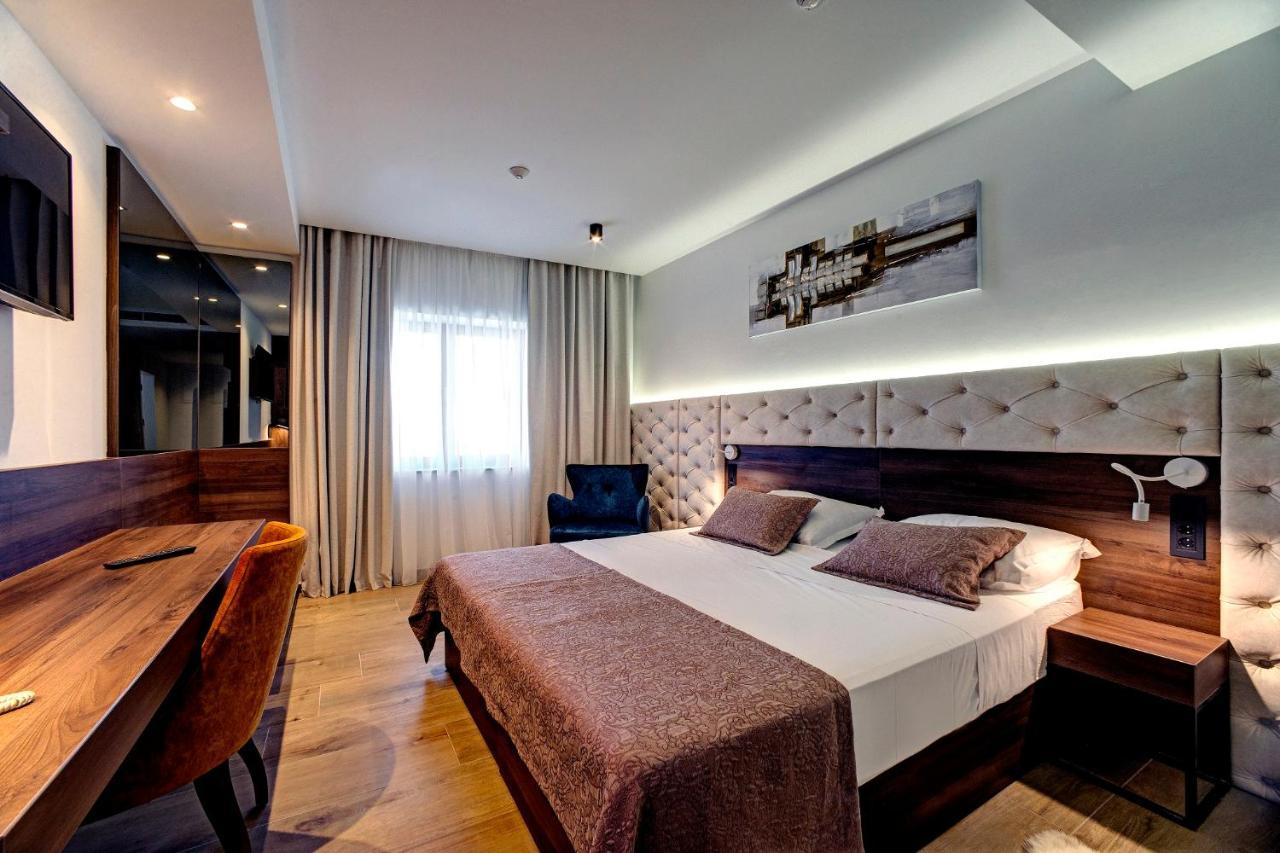 Hotel Scala D'Oro Vodice Exterior foto