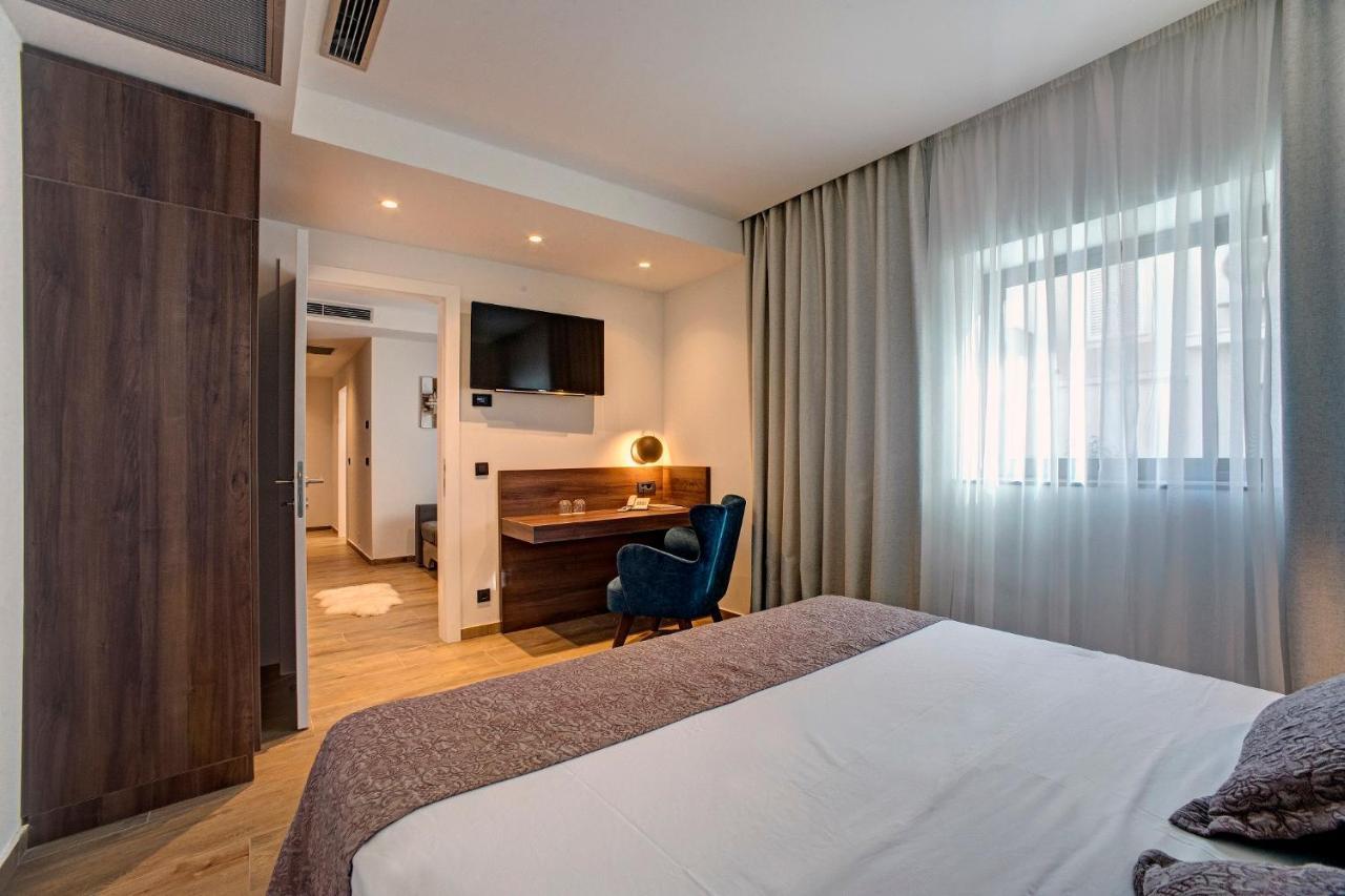 Hotel Scala D'Oro Vodice Exterior foto